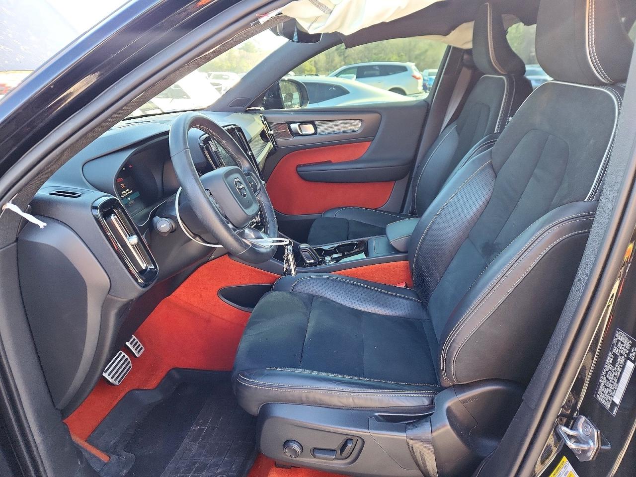 2021 VOLVO XC40 RECHARGE photo 7
