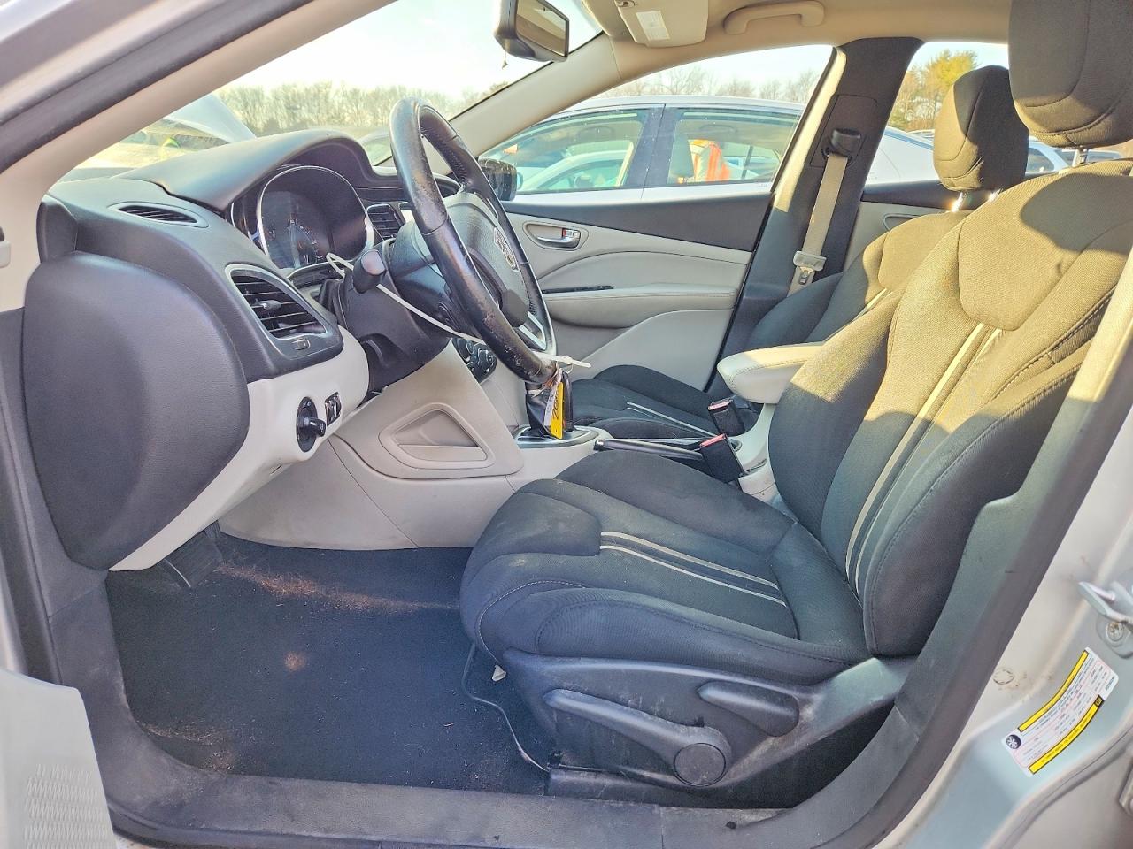 2013 DODGE DART SXT photo 19