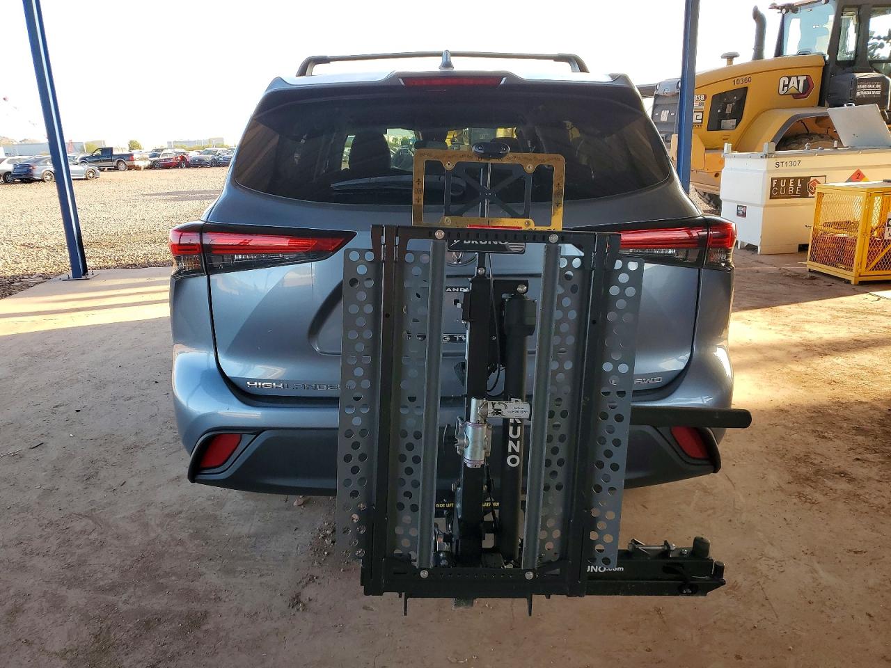 2020 TOYOTA HIGHLANDER L photo 11