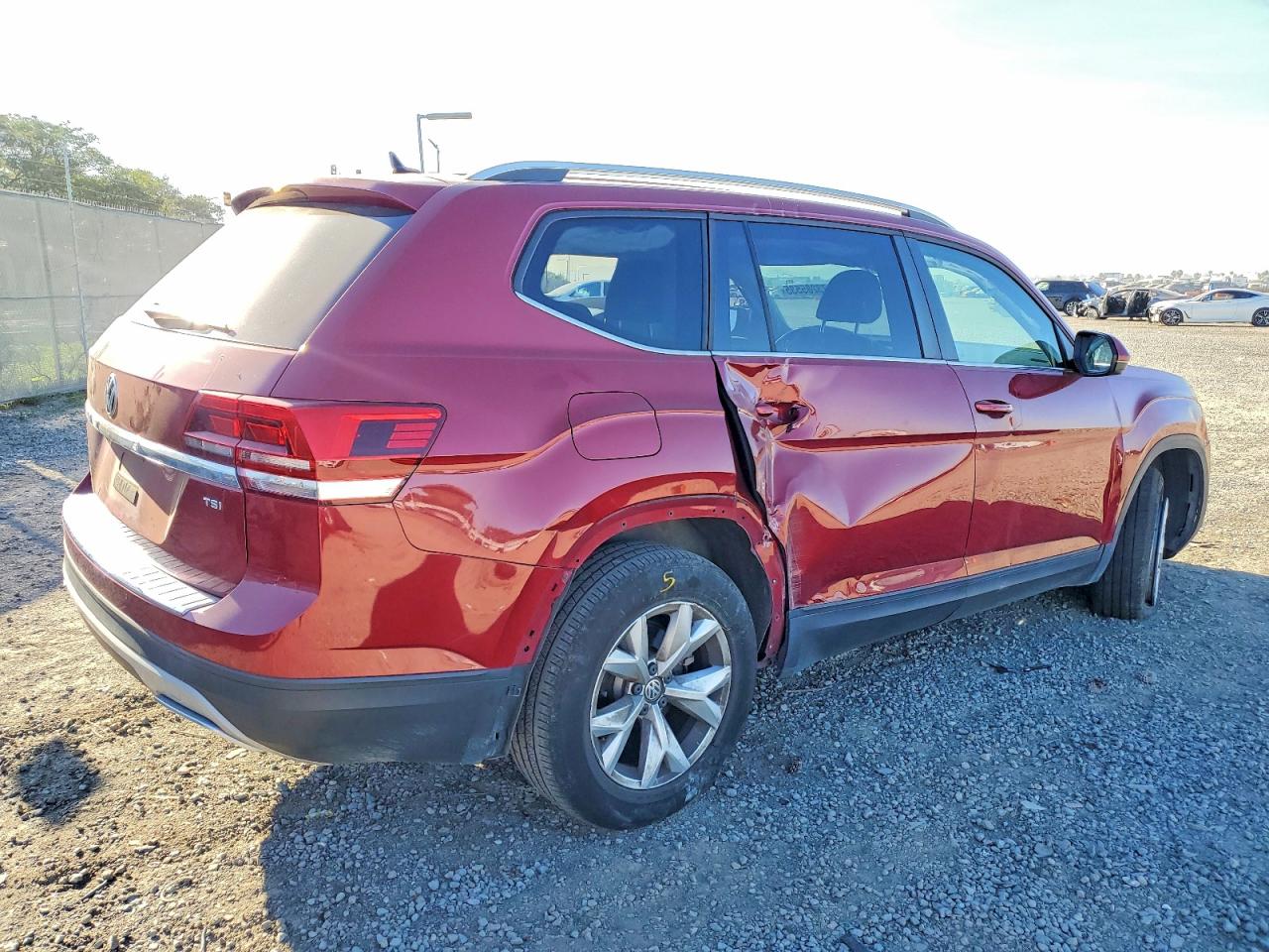 2018 VOLKSWAGEN ATLAS SE photo 5