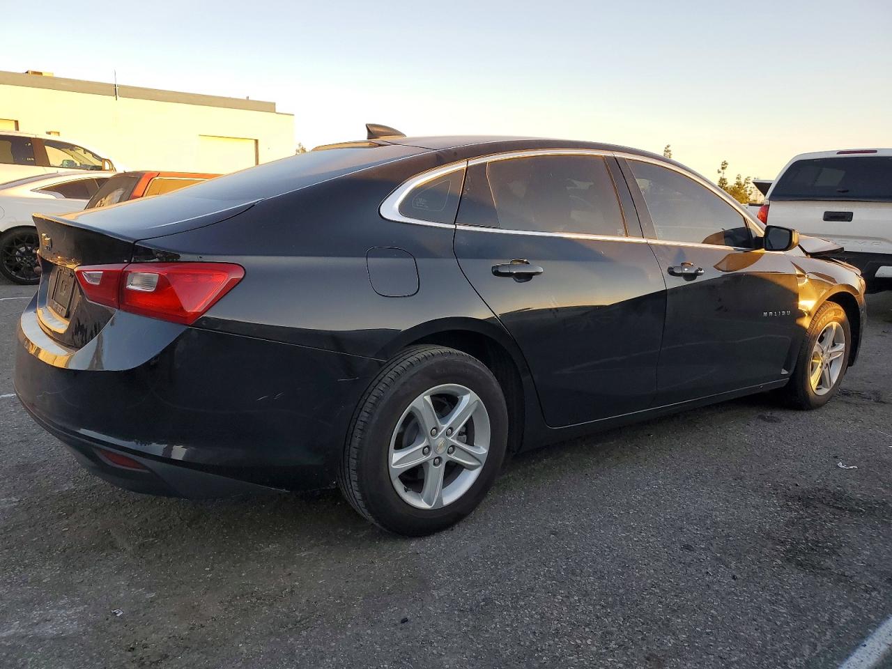 2022 CHEVROLET MALIBU LS photo 5