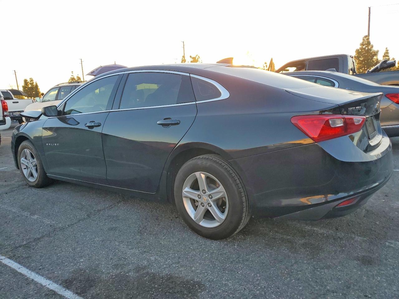 2022 CHEVROLET MALIBU LS photo 3