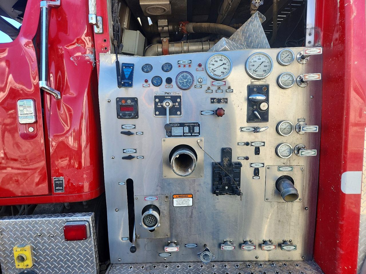 2002 INTERNATIONAL 4800 FIRE TRUCK photo 19
