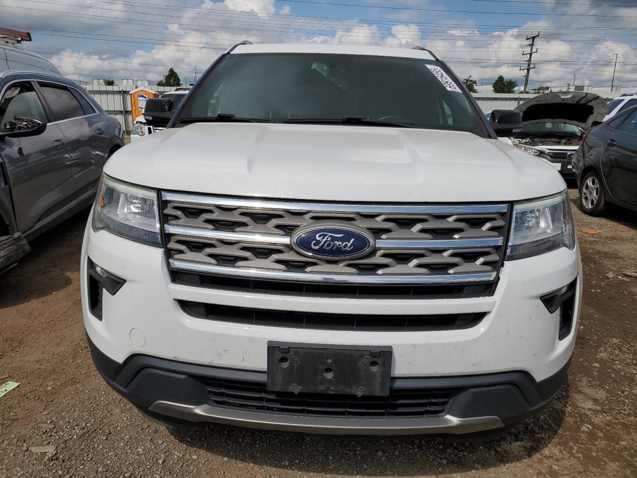 2018 FORD EXPLORER XLT photo 5