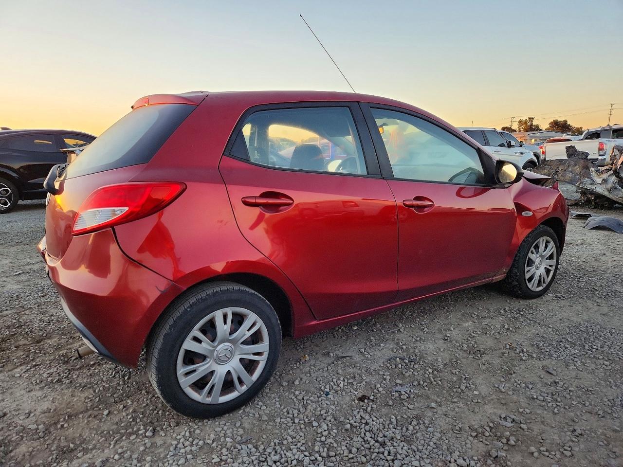 2014 MAZDA MAZDA2 SPORT photo 5