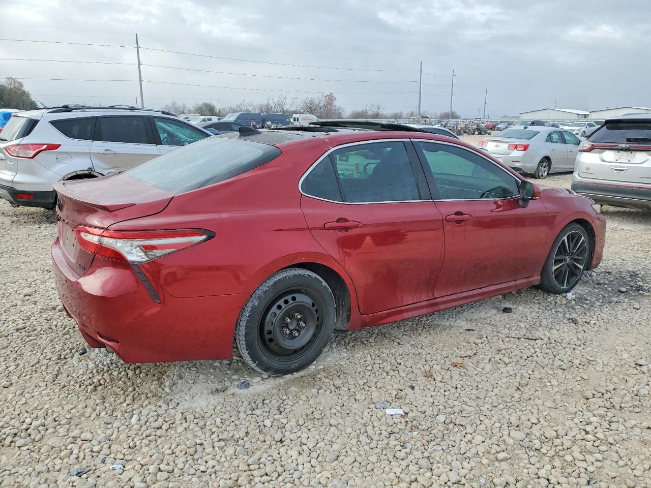 2018 TOYOTA CAMRY XSE photo 3