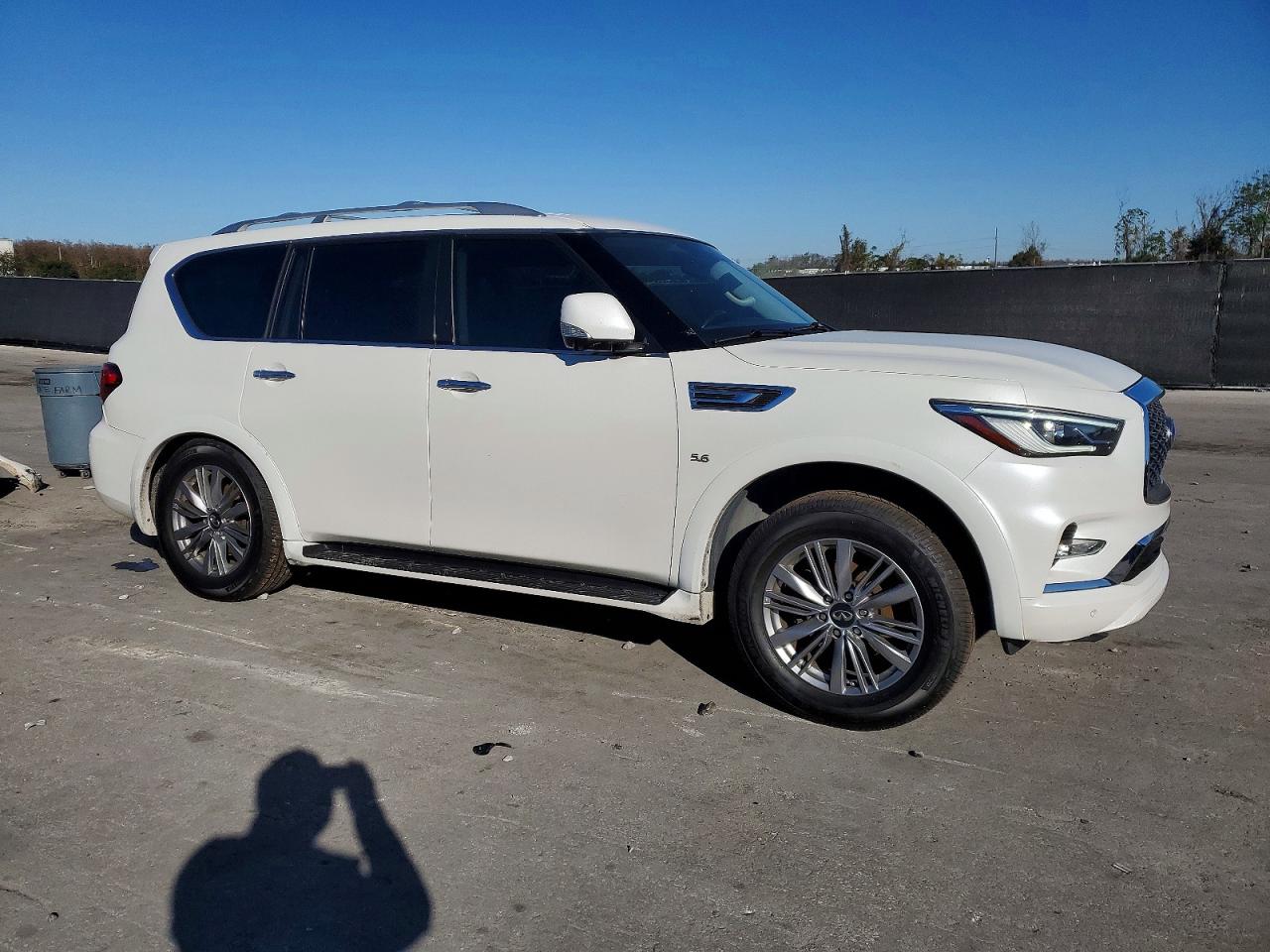 2020 INFINITI QX80 LUXE photo 10