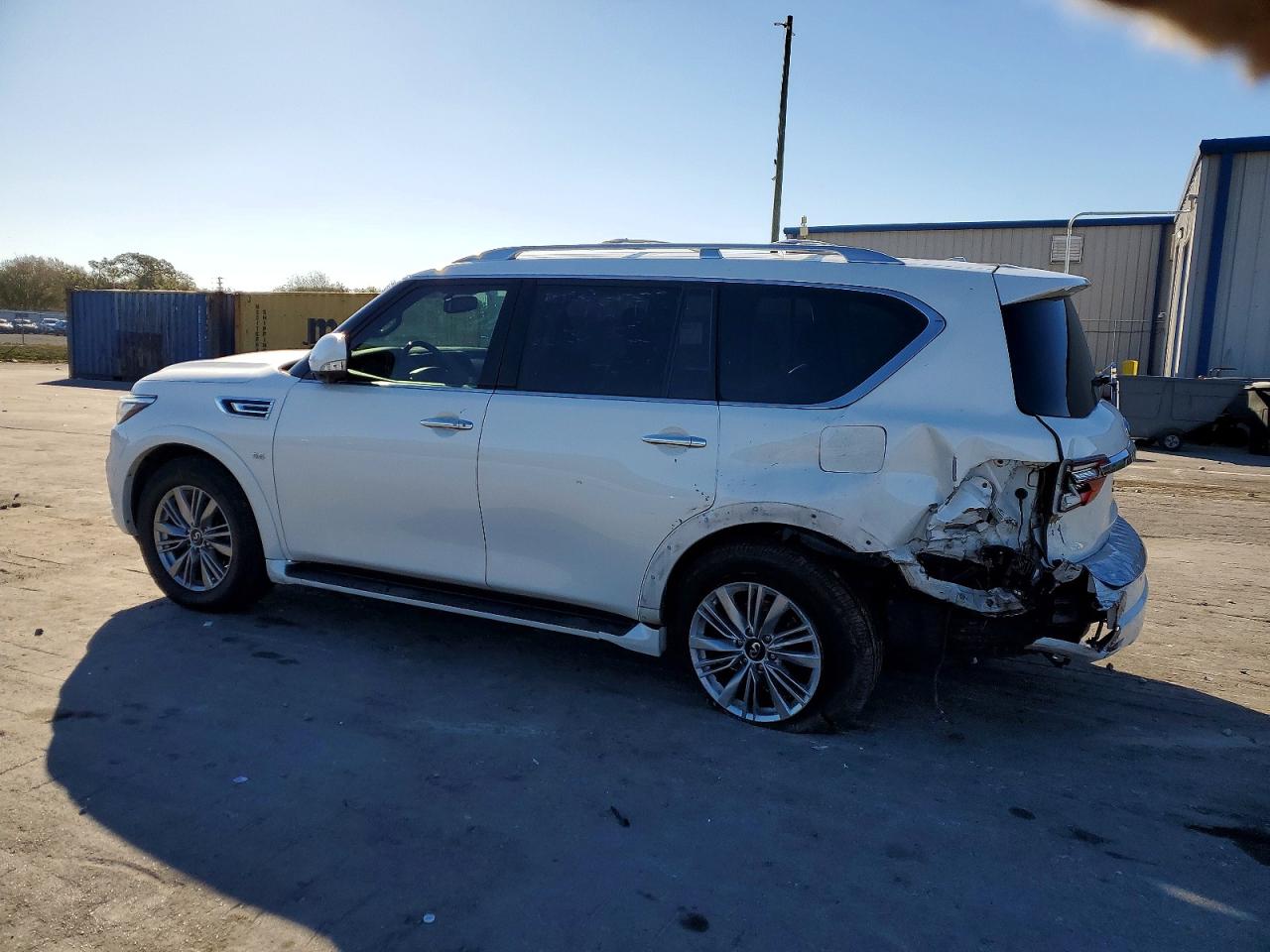 2020 INFINITI QX80 LUXE photo 4