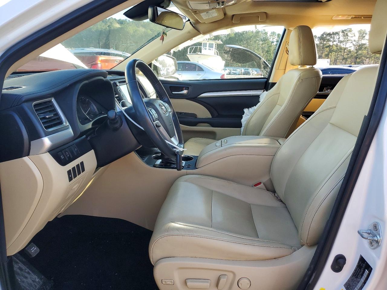 2018 TOYOTA HIGHLANDER photo 19