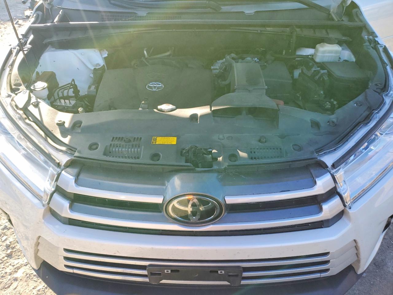 2018 TOYOTA HIGHLANDER photo 34