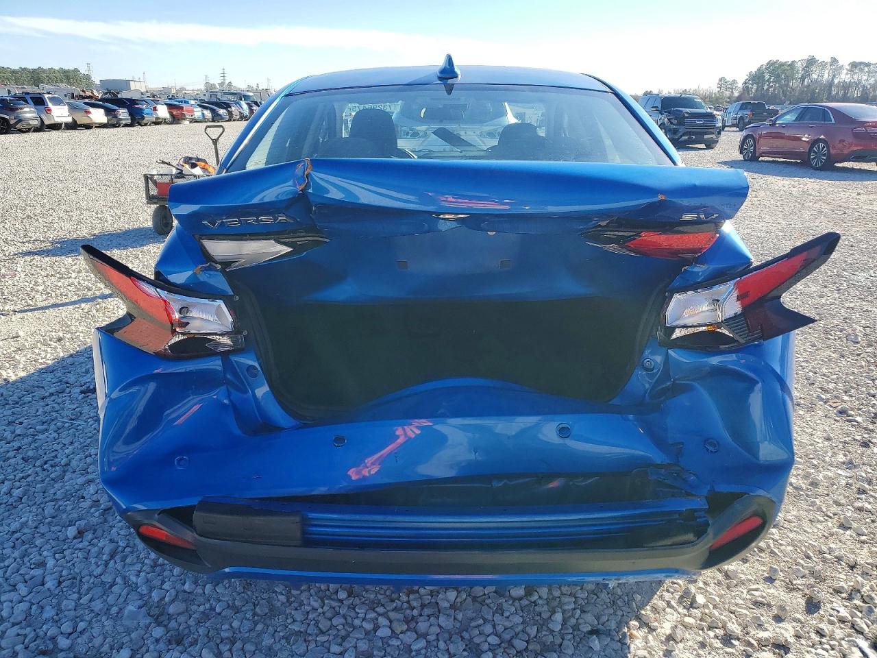 2021 NISSAN VERSA SV photo 11
