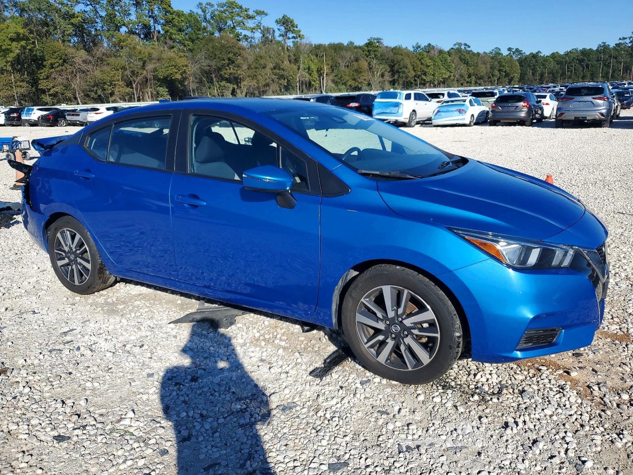 2021 NISSAN VERSA SV photo 7