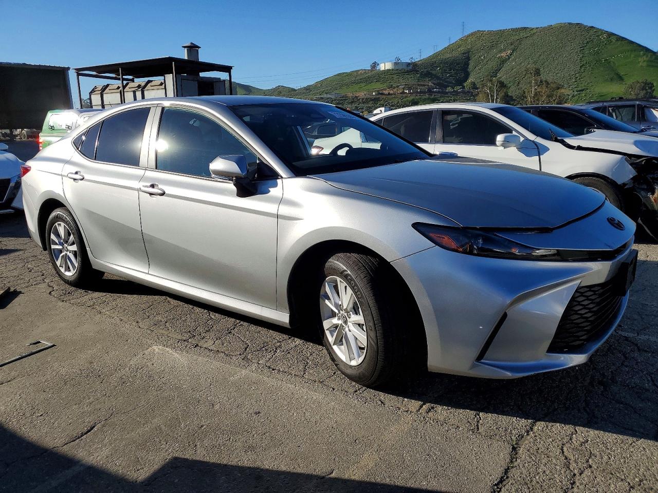 2025 TOYOTA CAMRY XSE photo 4