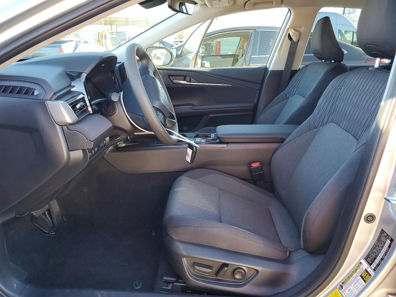 2025 TOYOTA CAMRY XSE photo 7