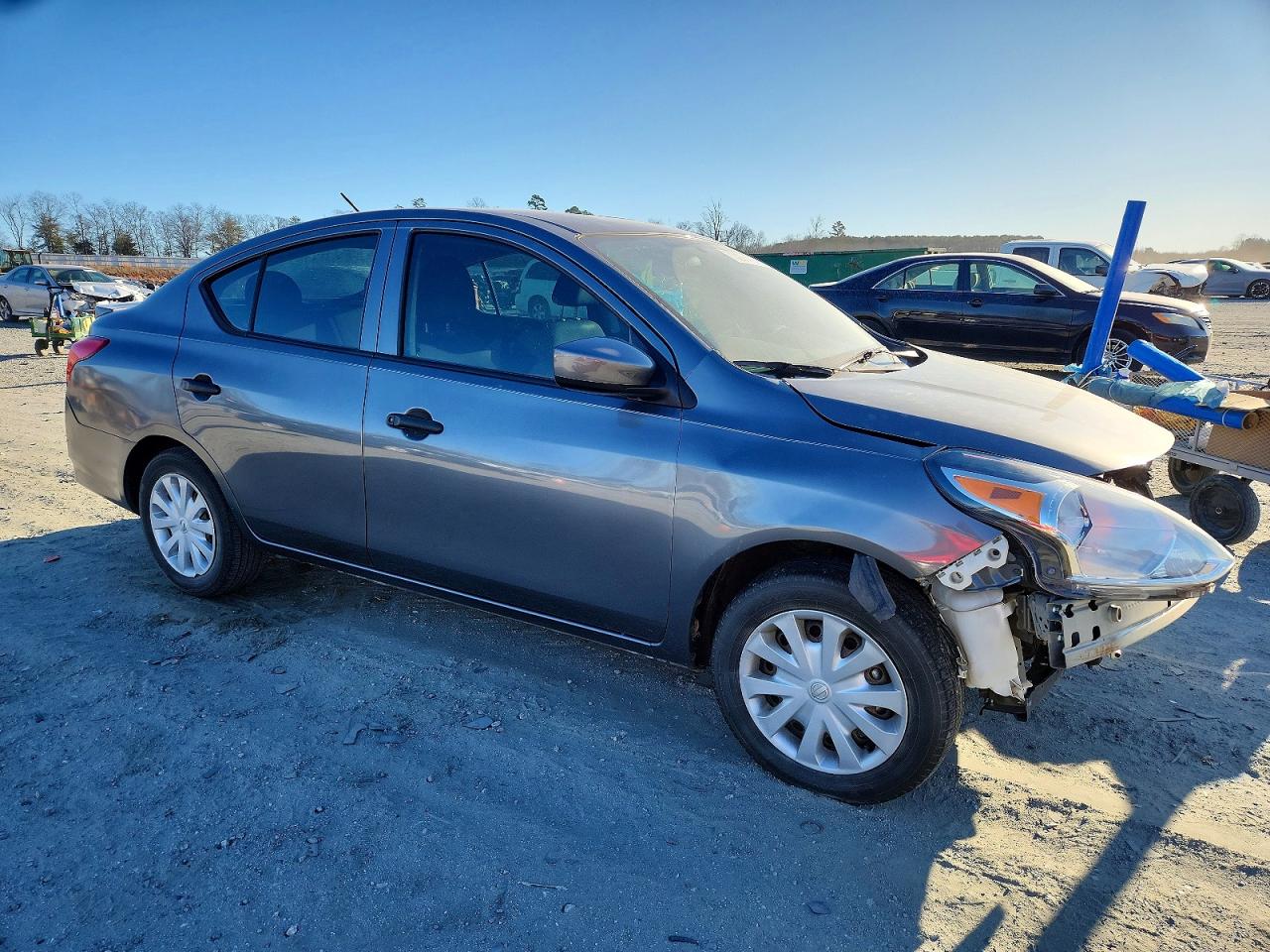 2019 NISSAN VERSA S photo 4