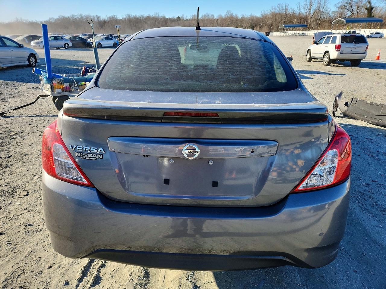 2019 NISSAN VERSA S photo 6