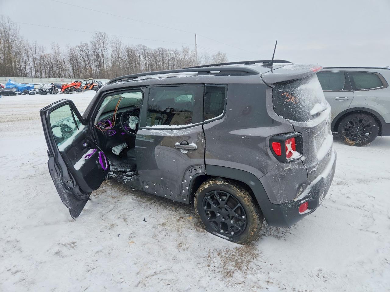 2020 JEEP RENEGADE LATITUDE photo 3