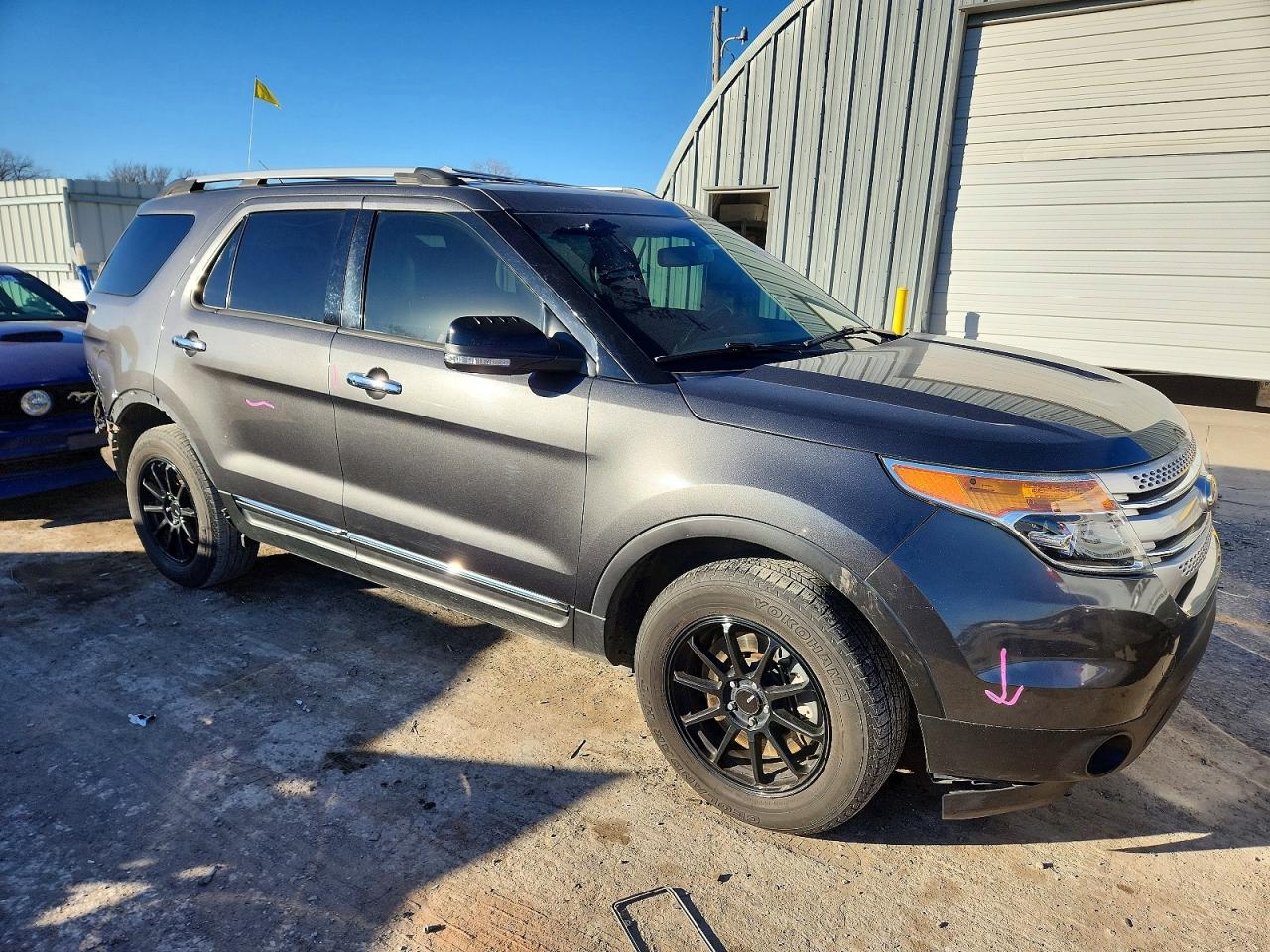 2015 FORD EXPLORER XLT photo 4