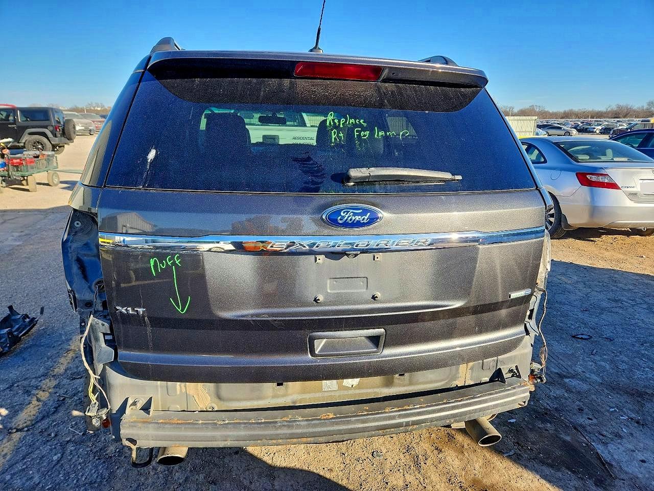 2015 FORD EXPLORER XLT photo 6