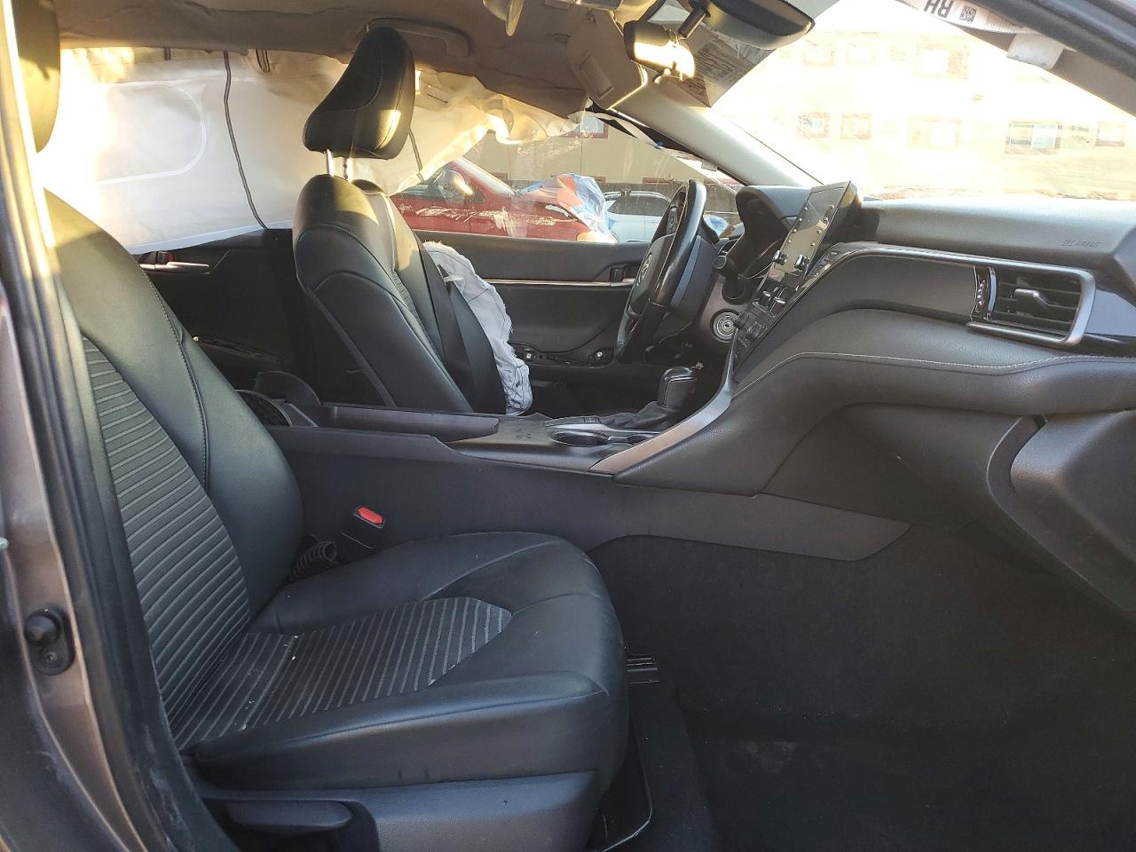 2022 TOYOTA CAMRY SE photo 13