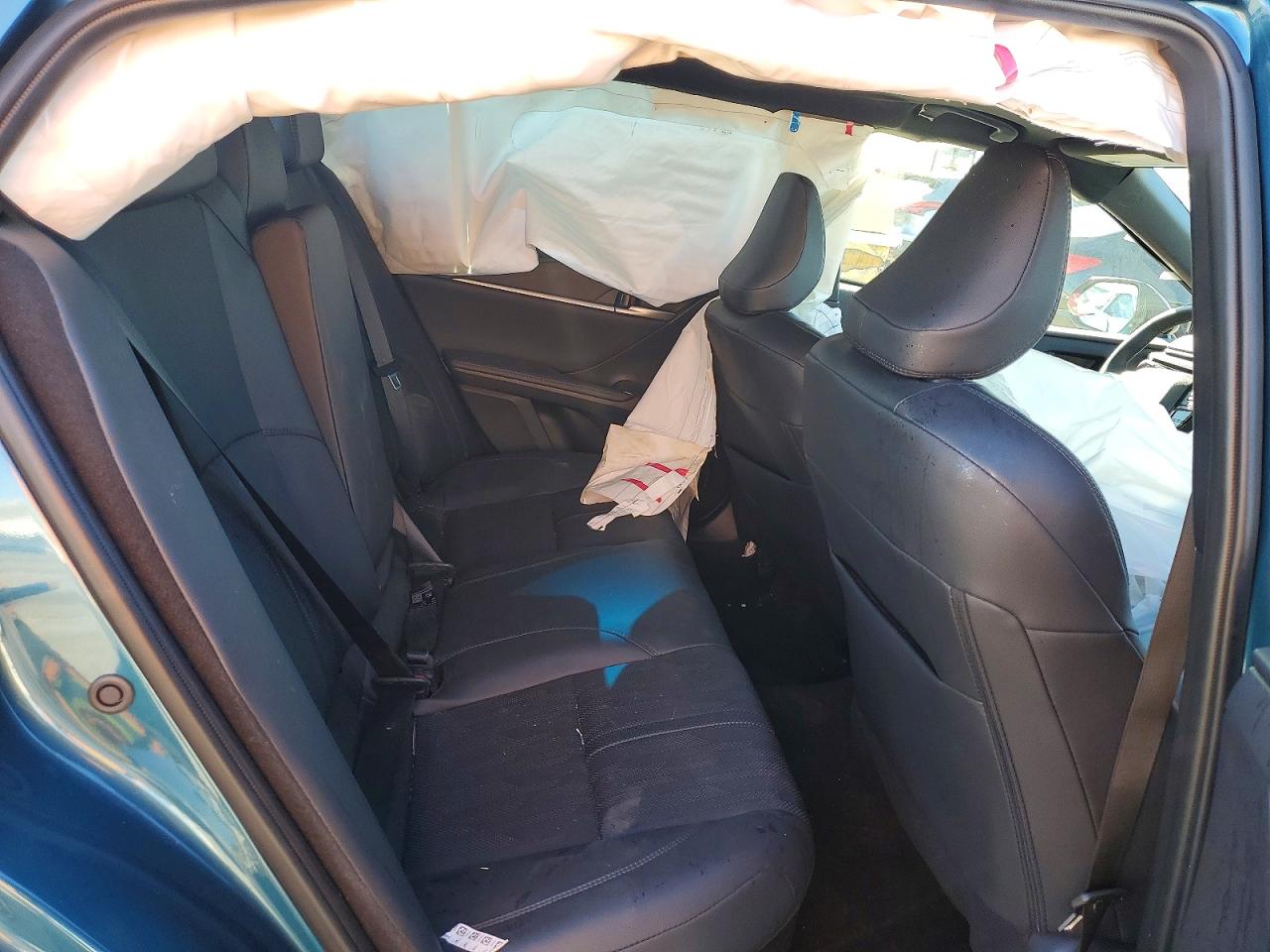2025 TOYOTA CAMRY XSE photo 10