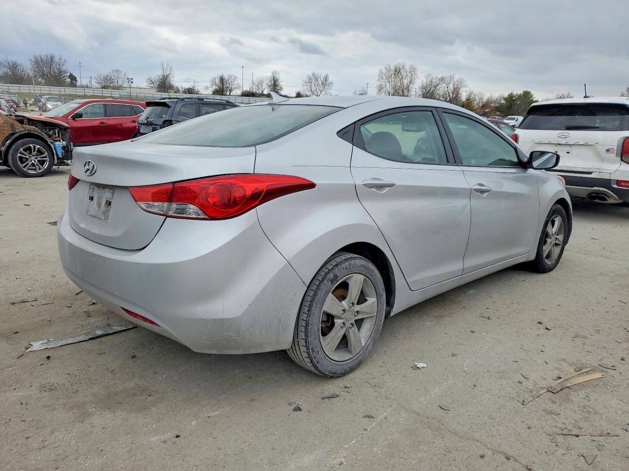 2013 HYUNDAI ELANTRA GLS photo 7
