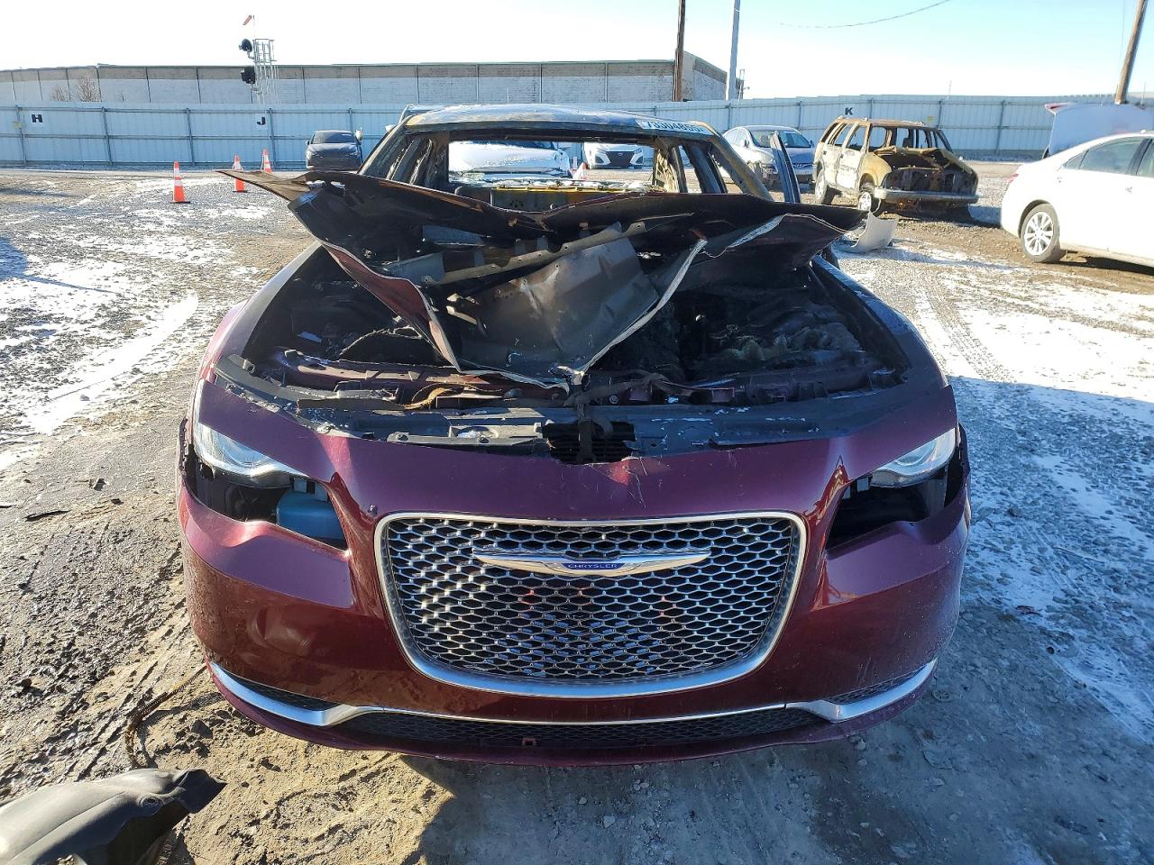2019 CHRYSLER 300 TOURING photo 5