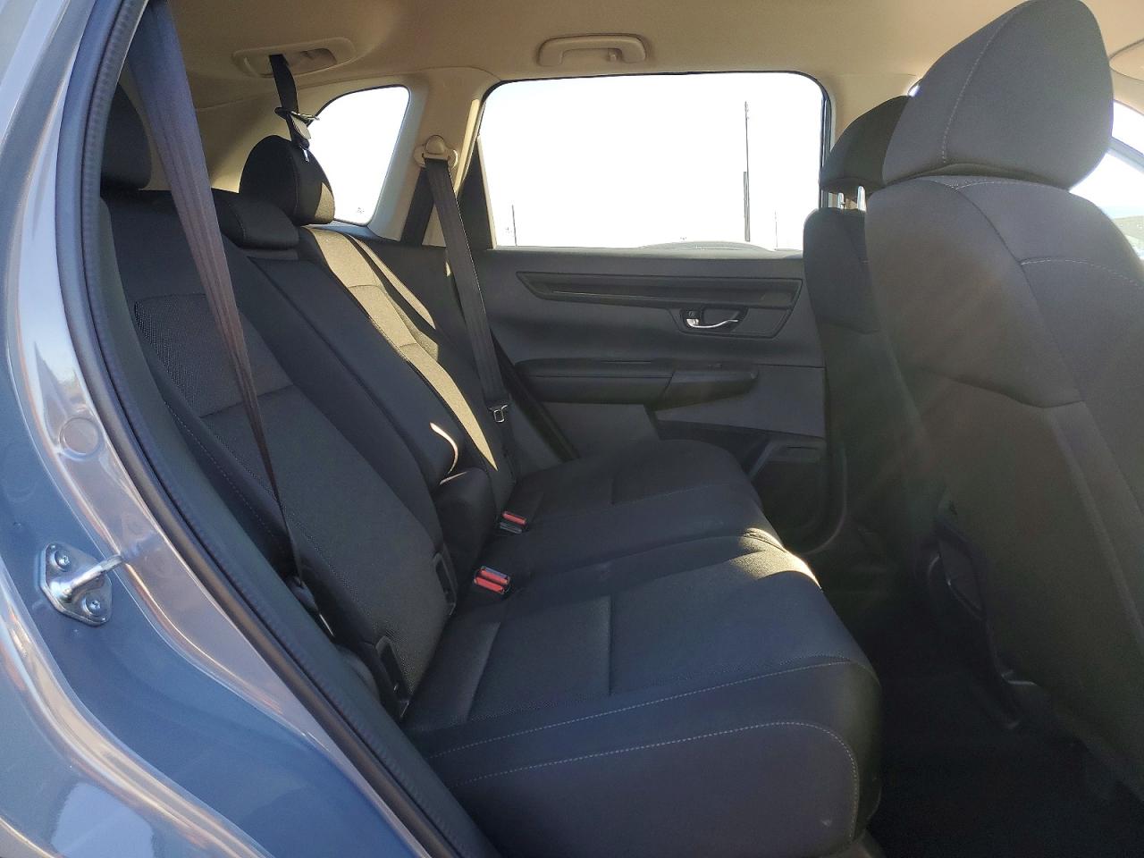 2025 HONDA CR-V LX photo 31