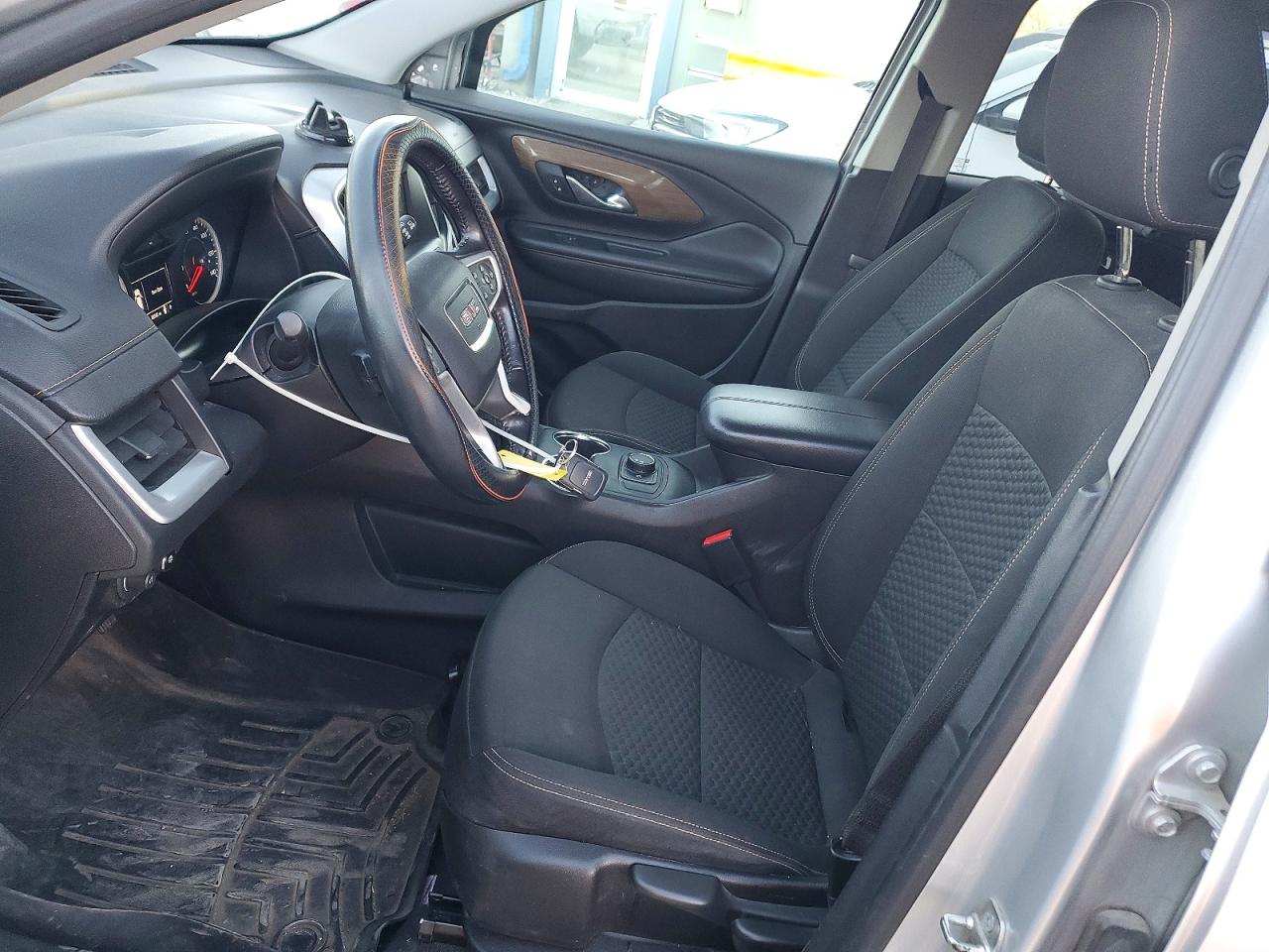 2018 GMC TERRAIN SLE photo 7