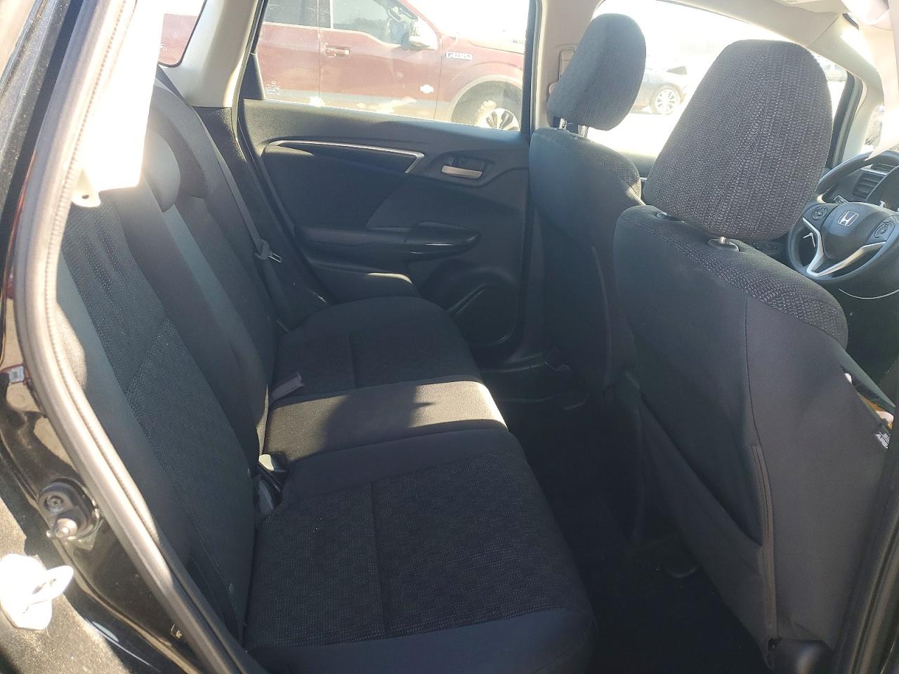 2016 HONDA FIT LX photo 19