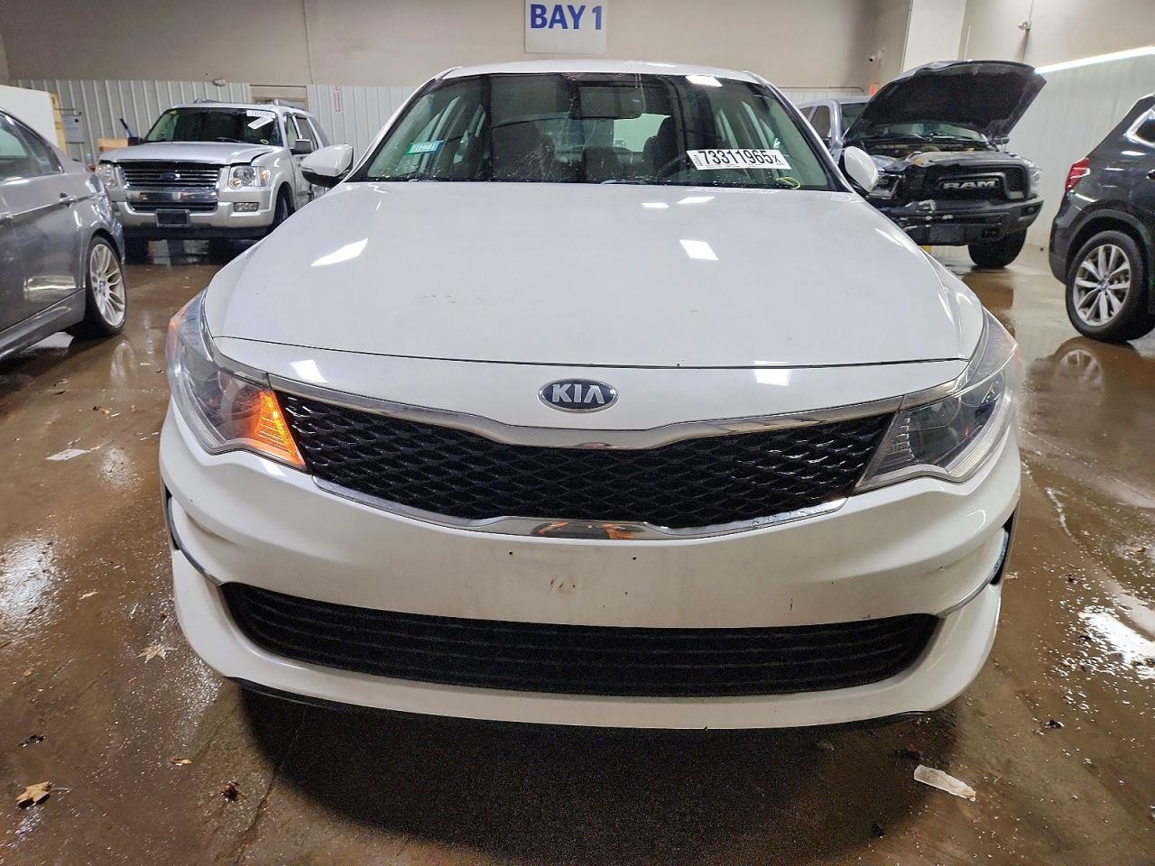 2018 KIA OPTIMA LX photo 9