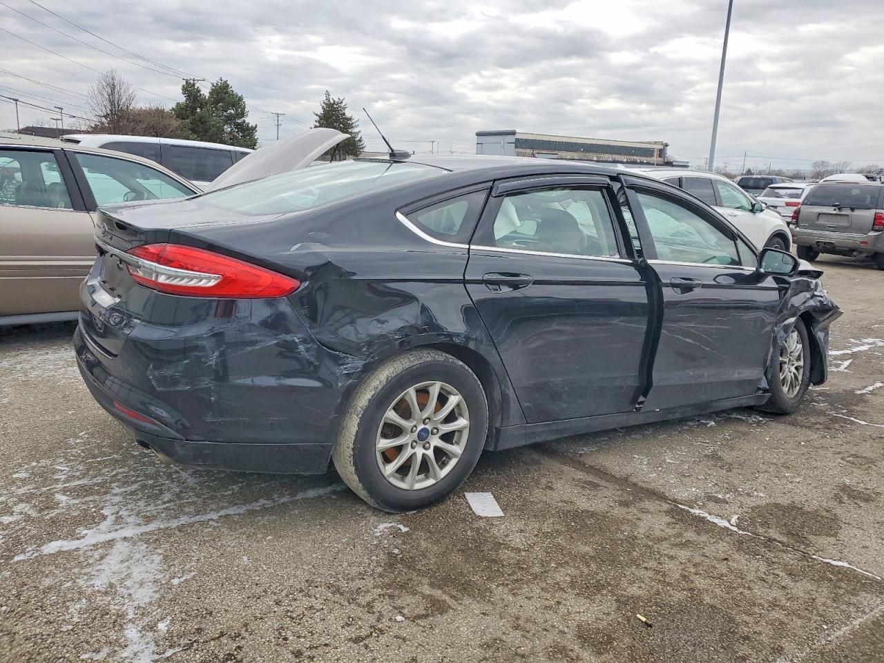 2017 FORD FUSION S photo 3