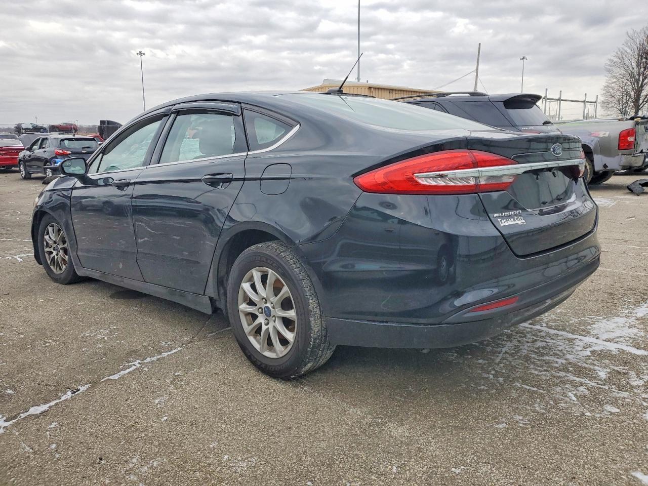 2017 FORD FUSION S photo 2