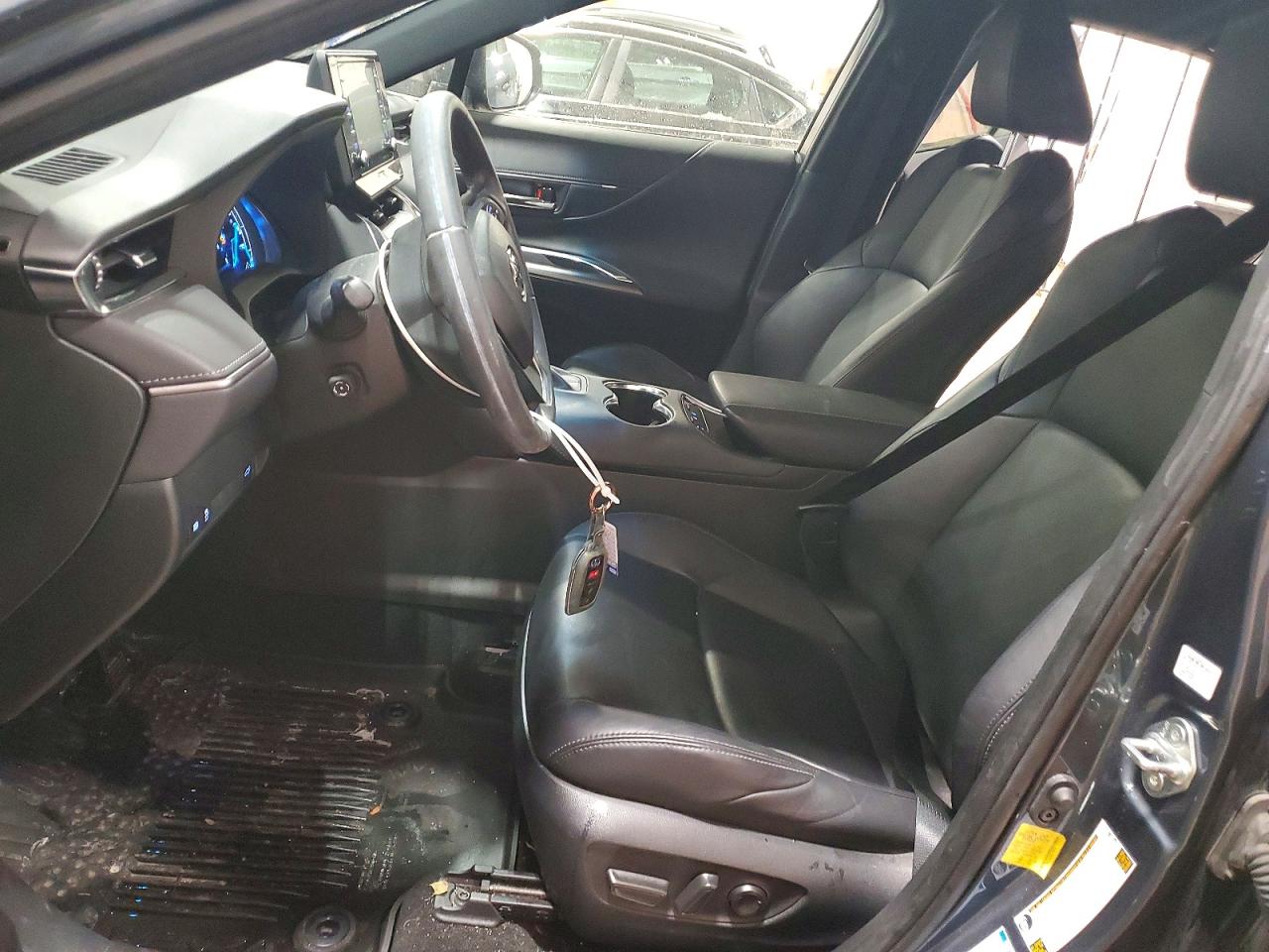 2022 TOYOTA VENZA XLE photo 7