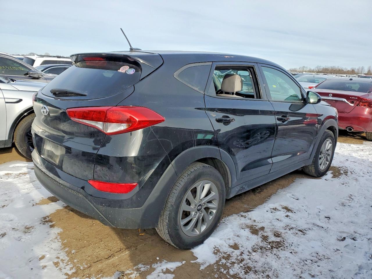 2017 HYUNDAI TUCSON SE photo 5