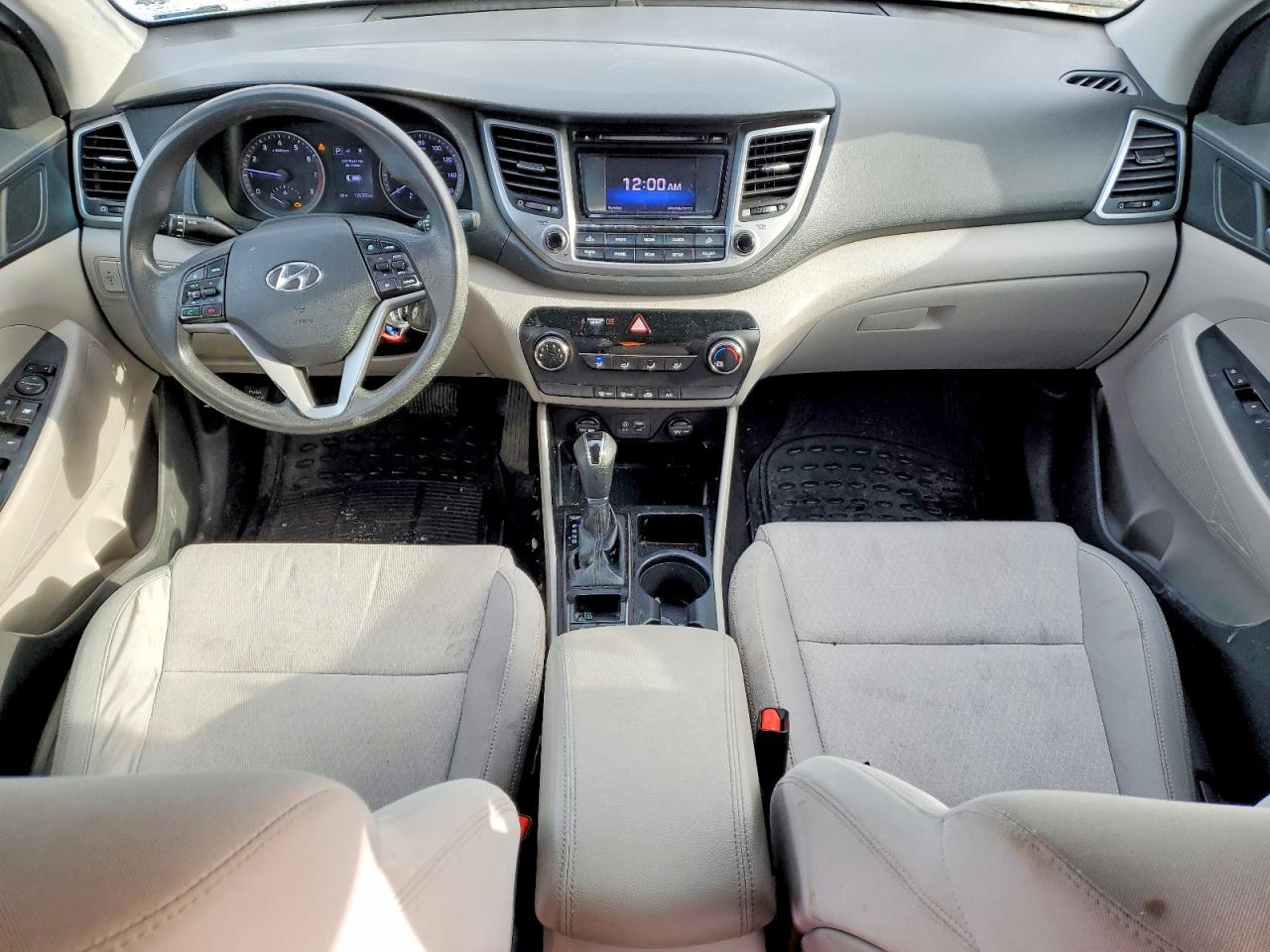 2017 HYUNDAI TUCSON SE photo 15