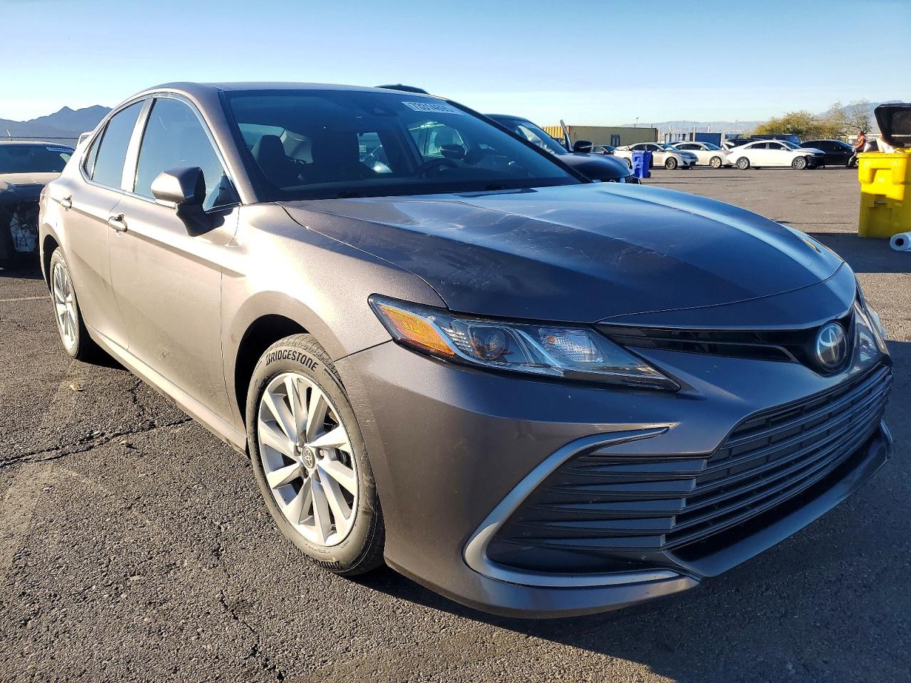 2021 TOYOTA CAMRY LE photo 4
