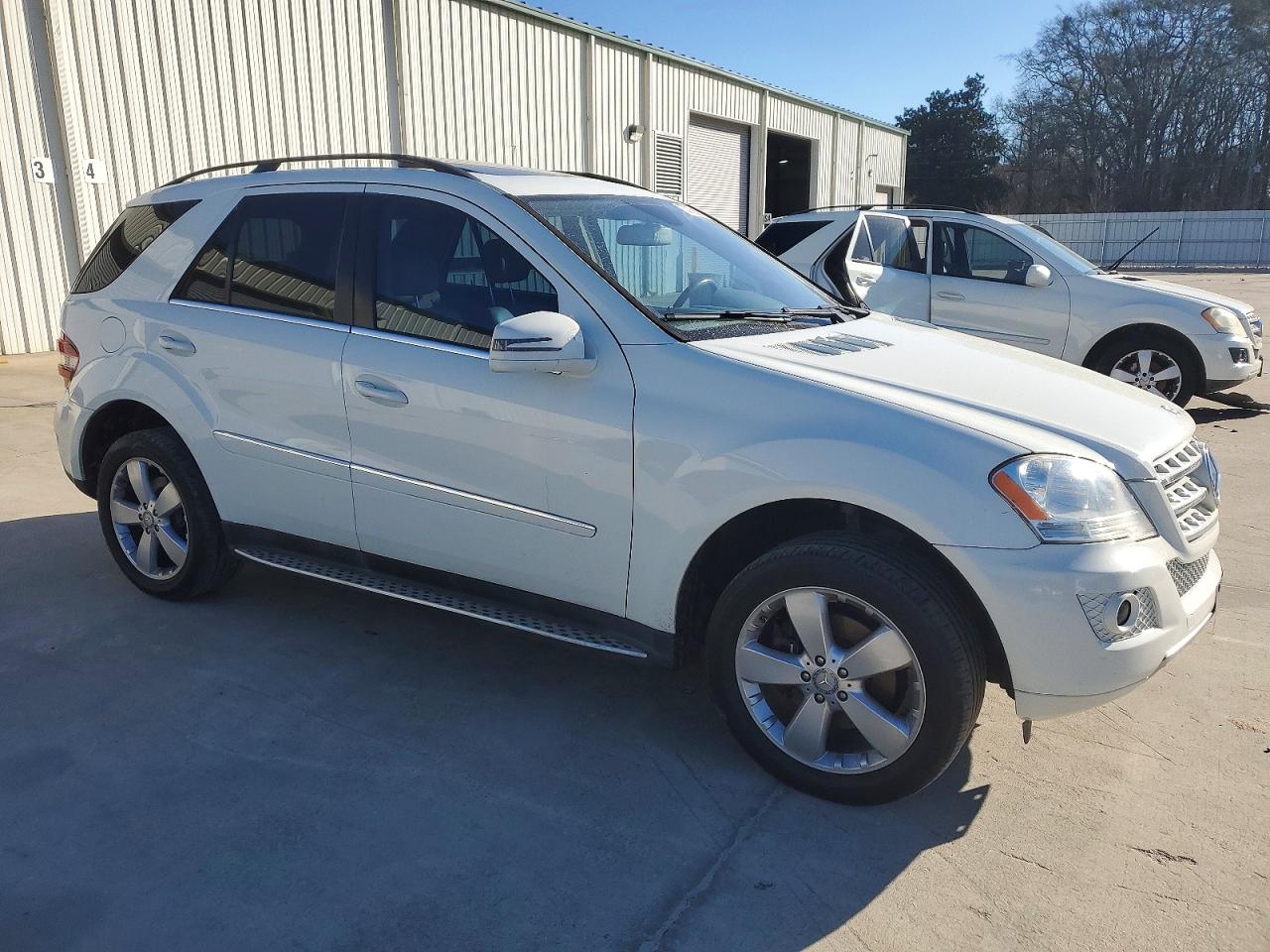 2011 MERCEDES-BENZ ML 350 photo 7