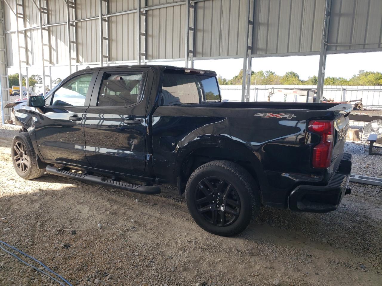 2024 CHEVROLET SILVERADO K1500 CUSTOM photo 3