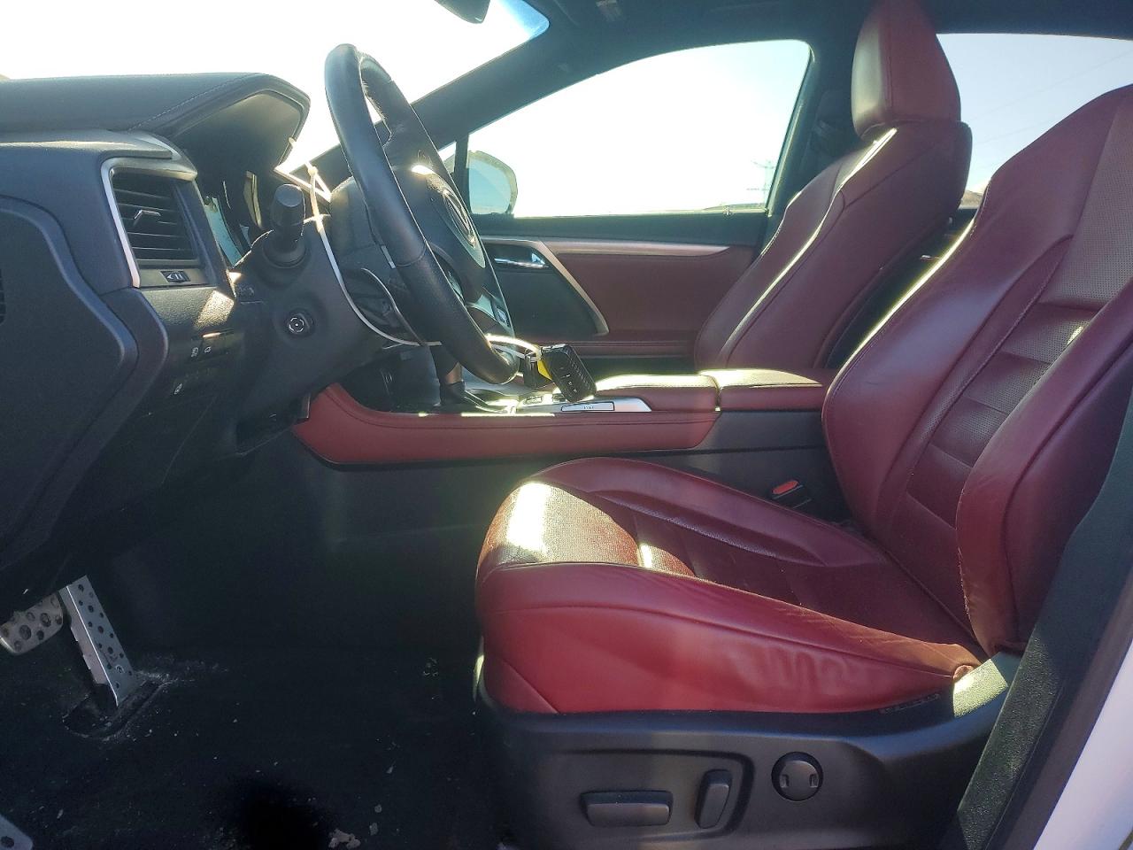 2019 LEXUS RX photo 7