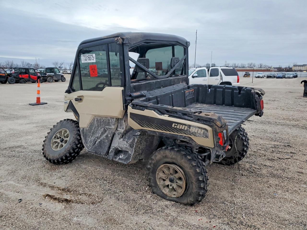 2024 CAN-AM DEFENDER LIMITED CAB HD10 photo 7