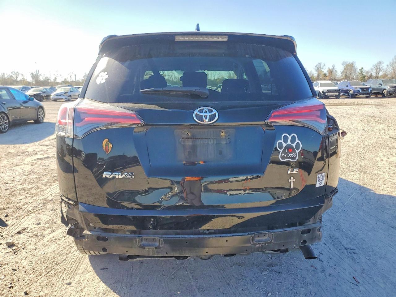 2018 TOYOTA RAV4 LE photo 11