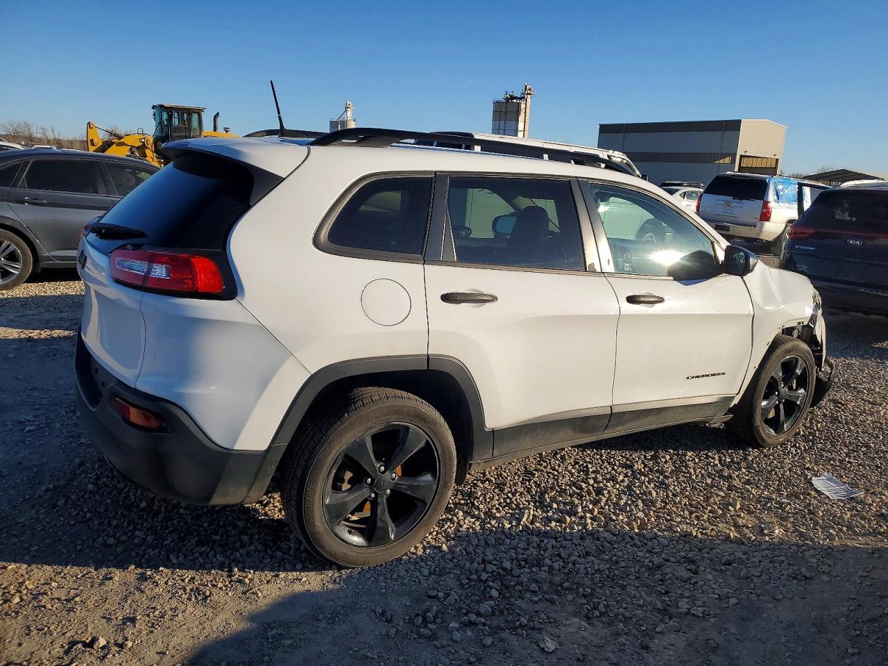 2017 JEEP CHEROKEE SPORT photo 3