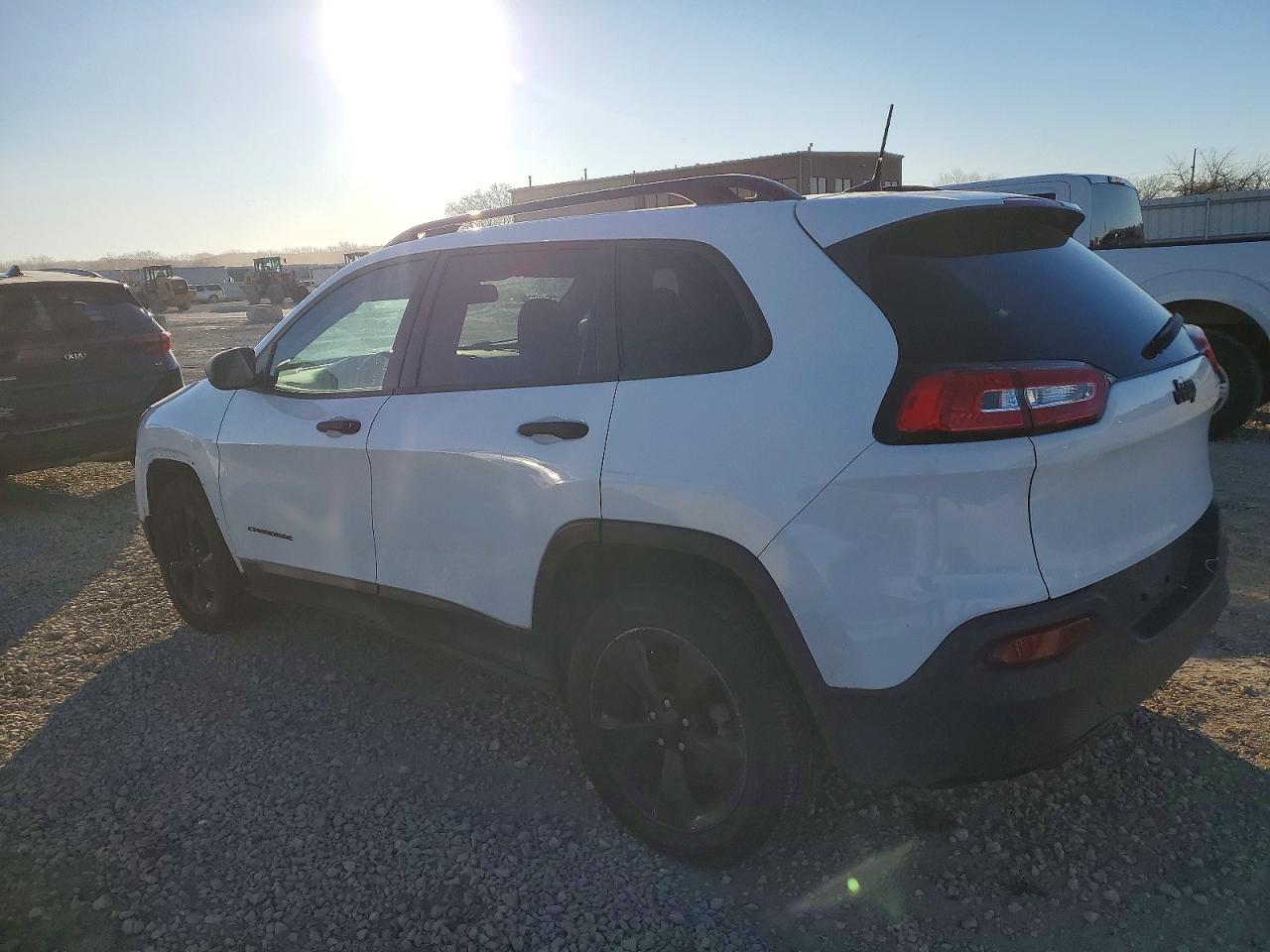2017 JEEP CHEROKEE SPORT photo 2