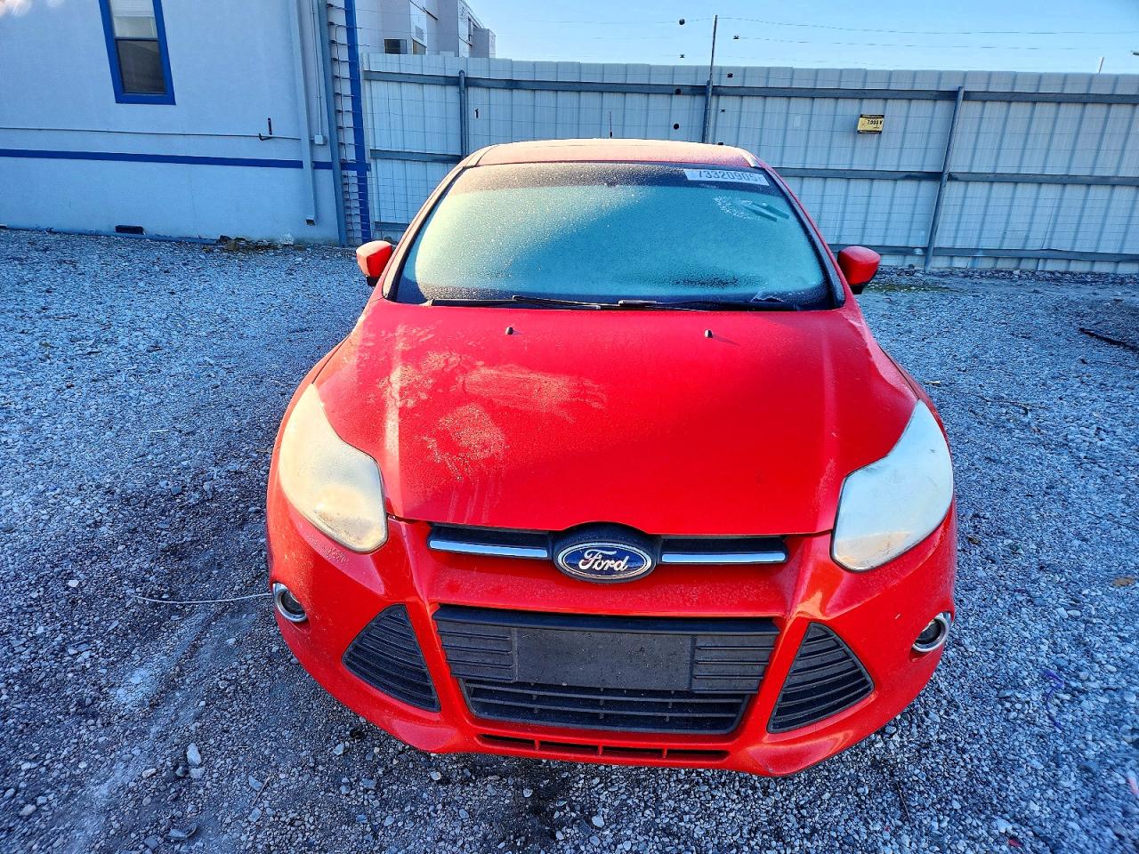 2014 FORD FOCUS SE photo 5