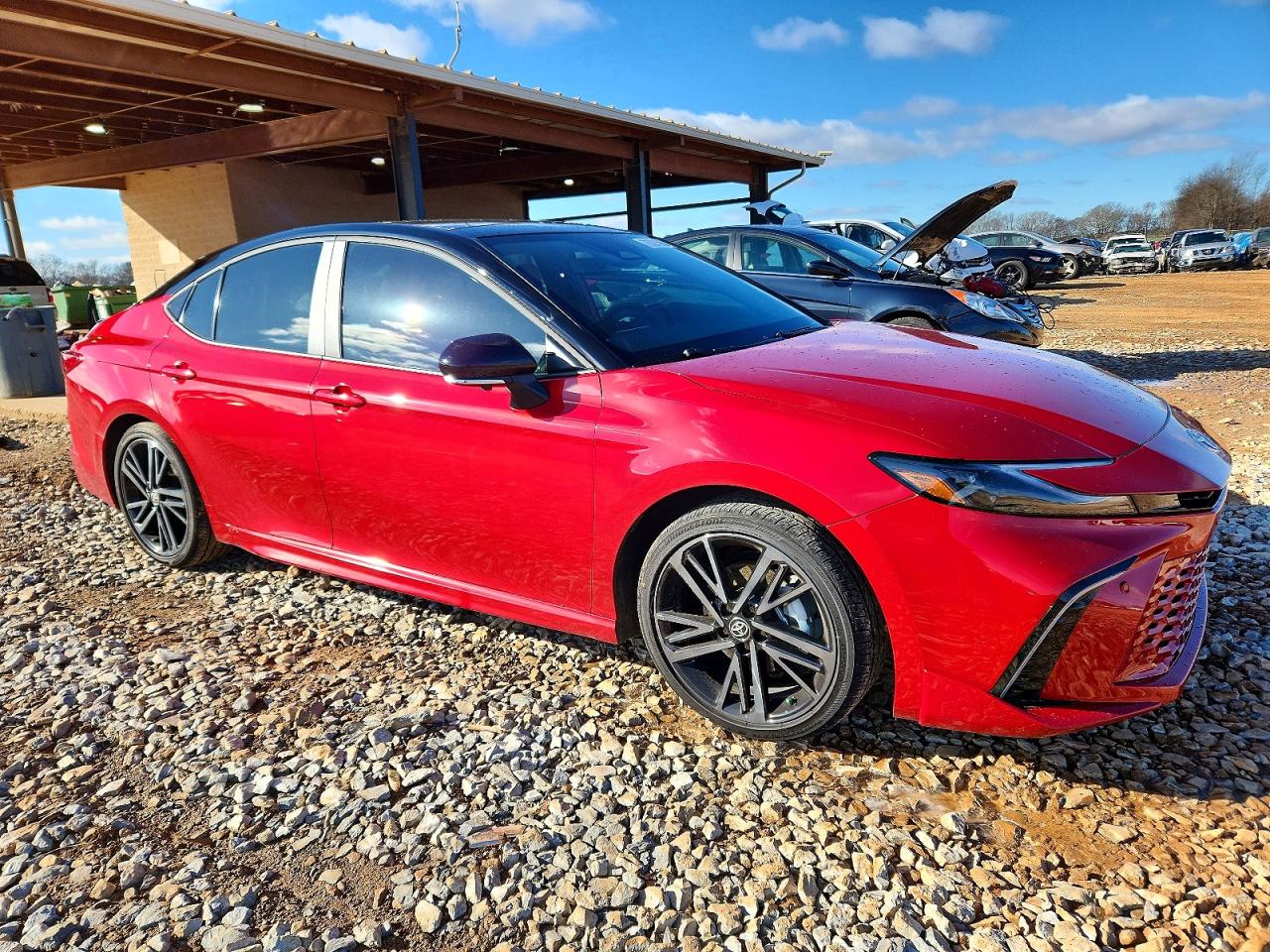 2025 TOYOTA CAMRY XSE photo 4