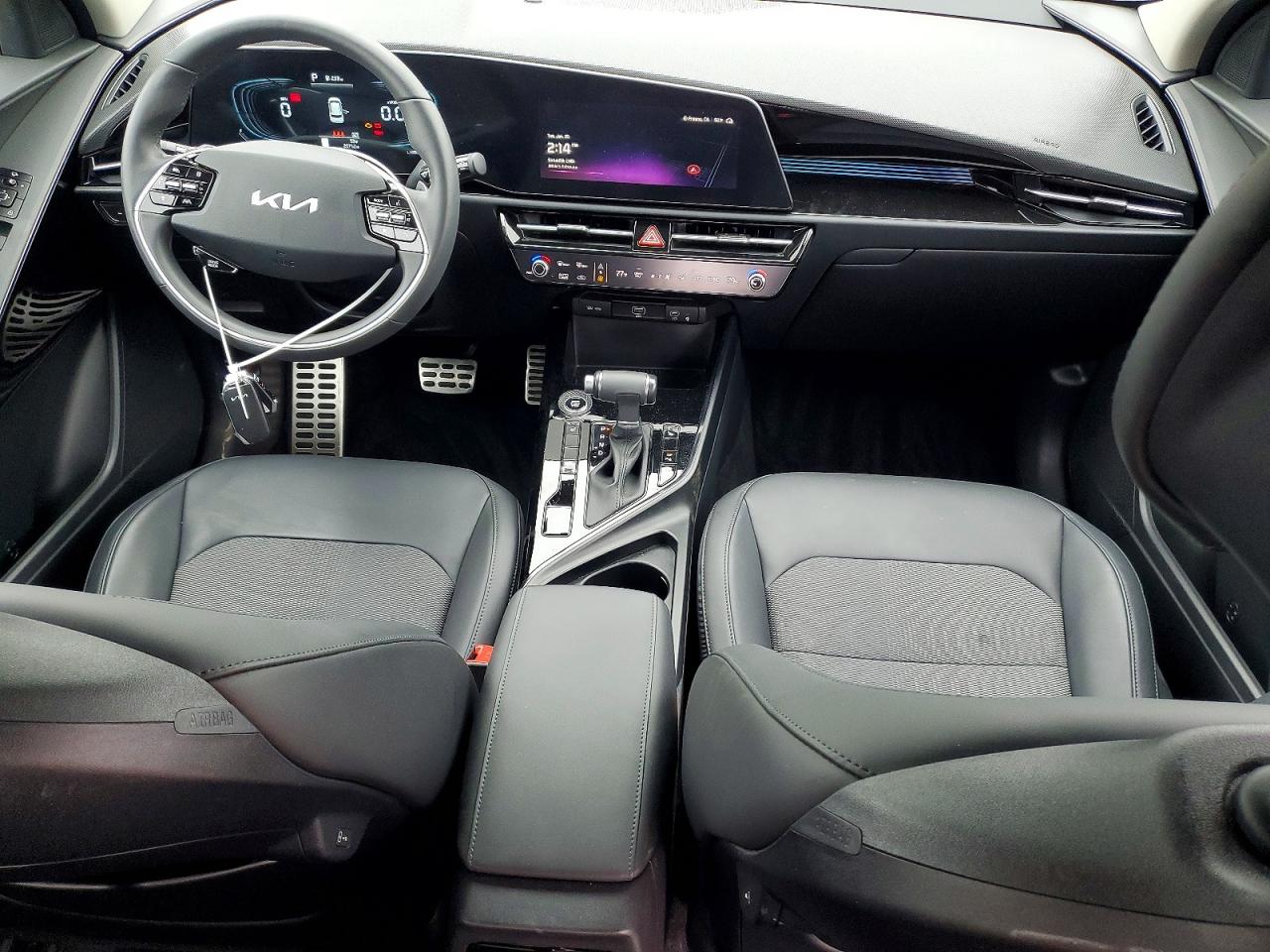 2025 KIA NIRO EX photo 8