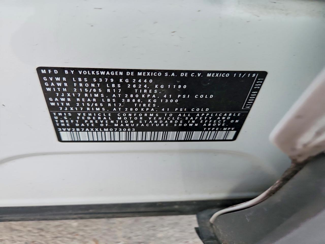 2020 VOLKSWAGEN TIGUAN SE photo 40