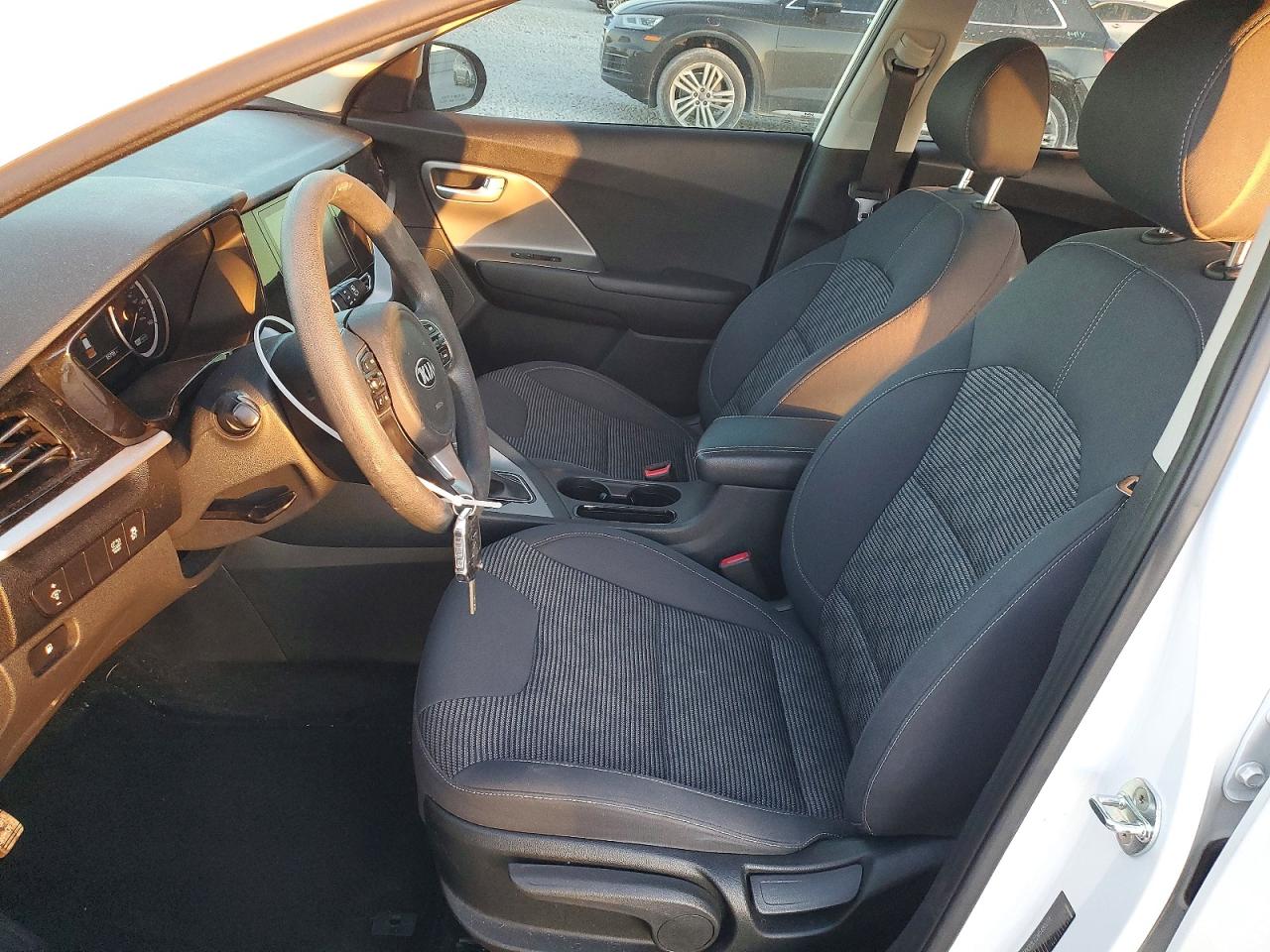 2021 KIA NIRO LX photo 13
