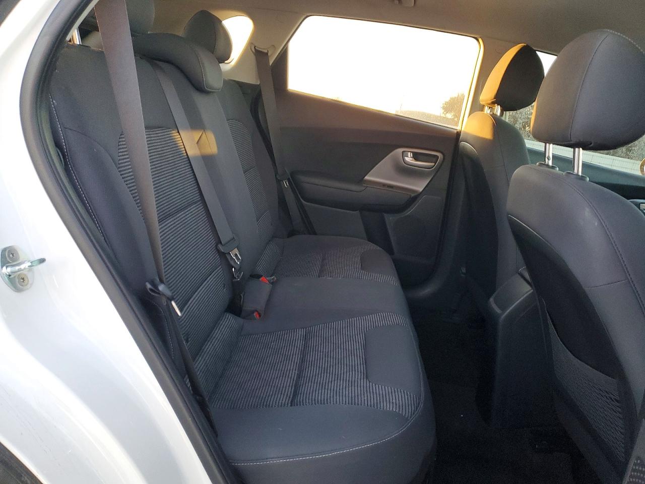 2021 KIA NIRO LX photo 19